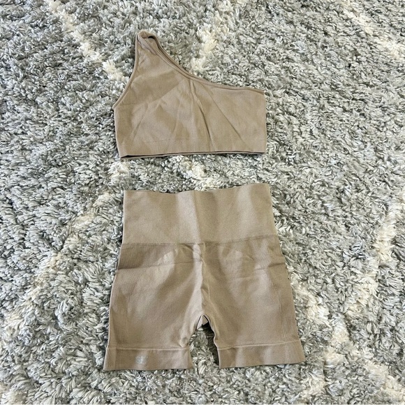 Set Active Sculptflex Ribbed One Shoulder Top sz M with Shorts sz S - Picture 1 of 4